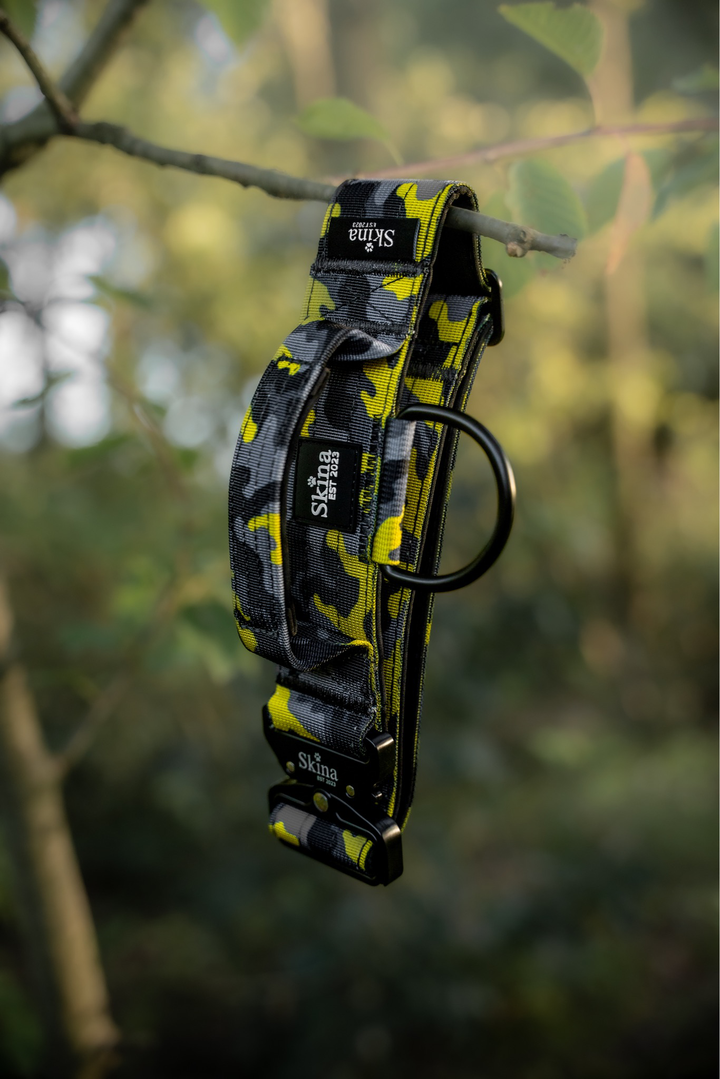 Taktisches Halsband mit Sicherheitsschnalle &amp; Haltegriff „Gelb Camouflage“